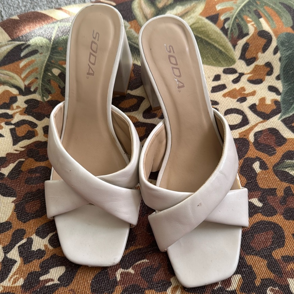 Kitten chunky heel sandal